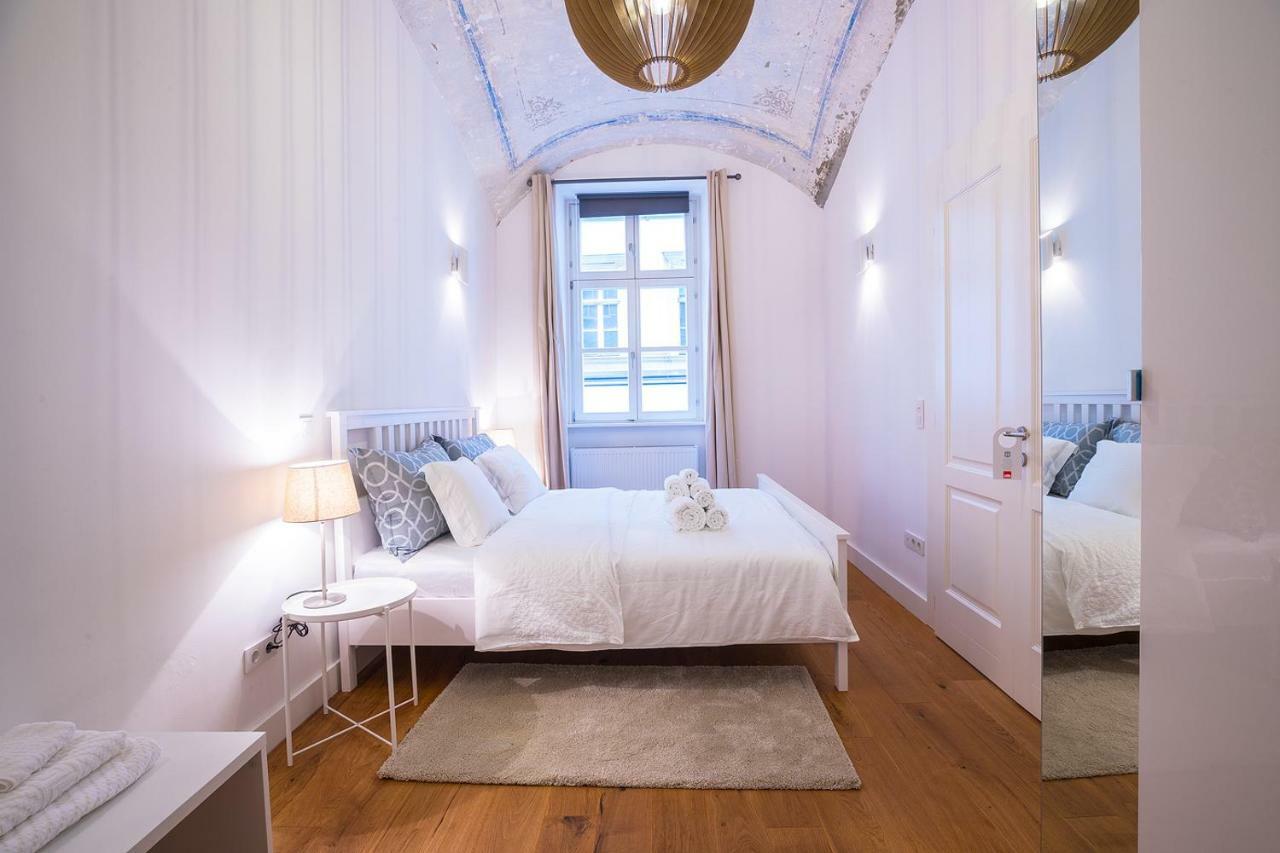 Deluxe Apartment Talia Загреб Екстериор снимка